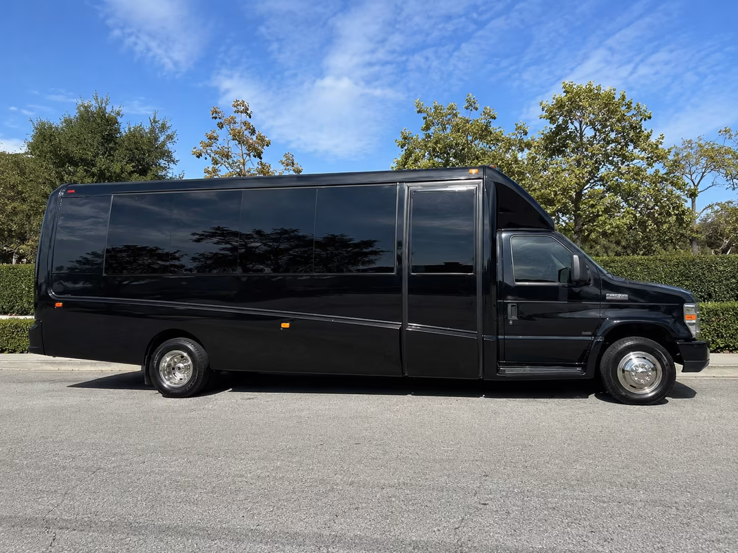 concert transportation buses for groups heading to vivint arena and beyond