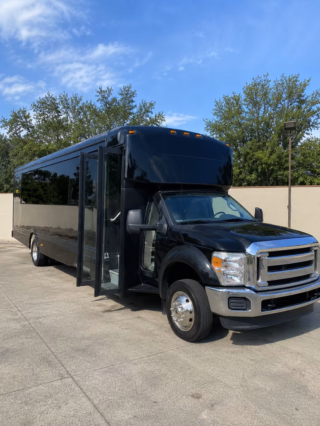 taylorsville 20 passenger party bus