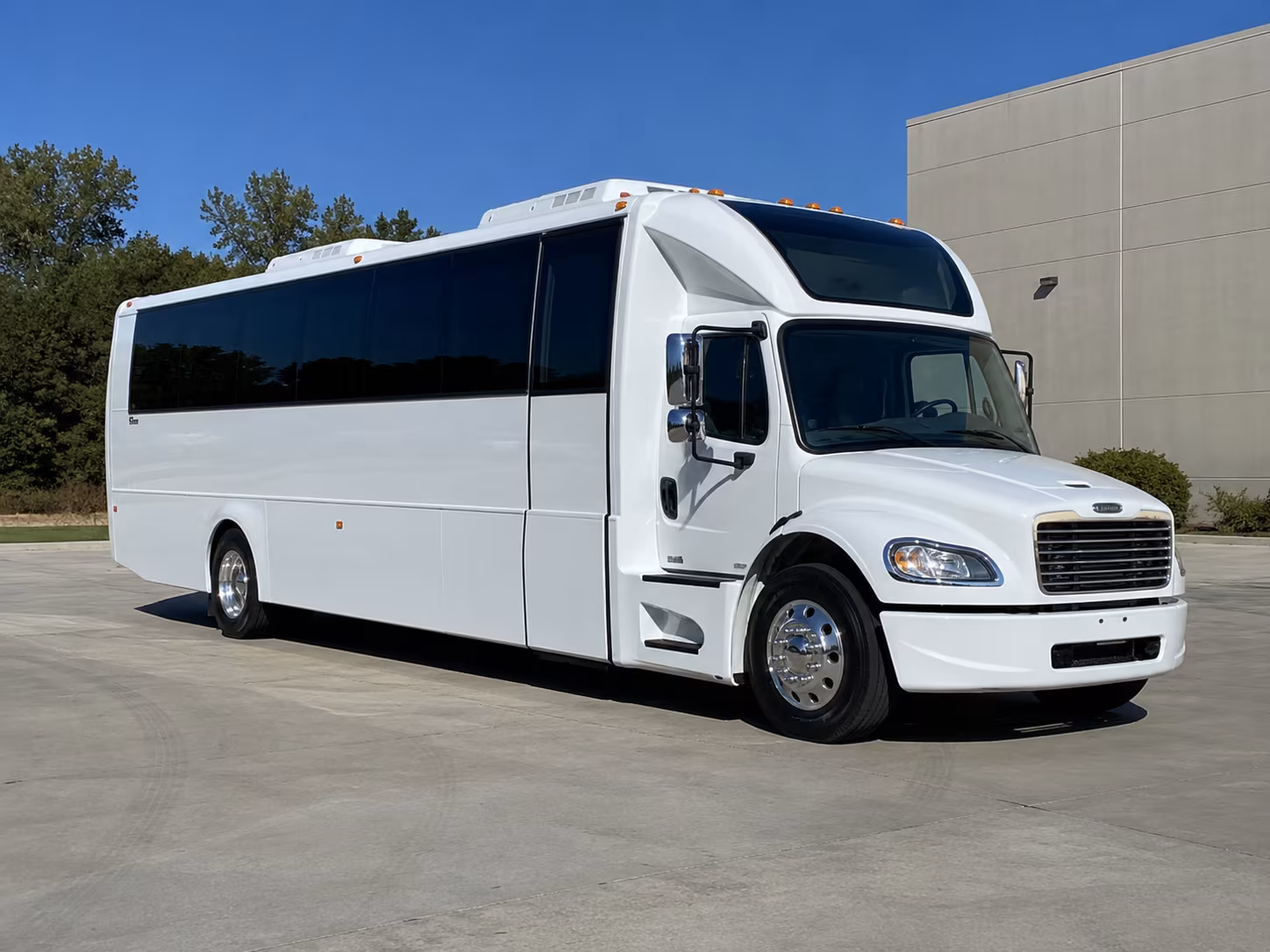 taylorsville 28 passenger party bus